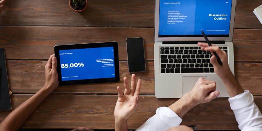 pexels-fauxels-3183156